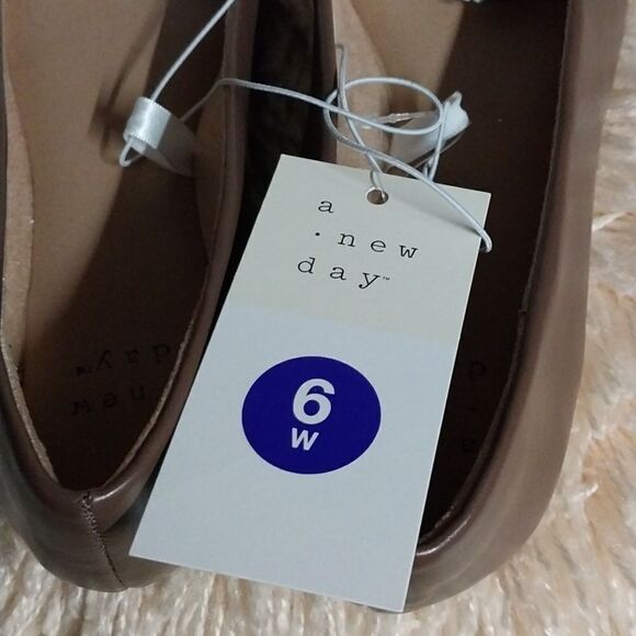 NWT A New Day Women's Corinna Ballet.    Flats  Color Rosewood. SIZE 6W - Picture 10 of 12